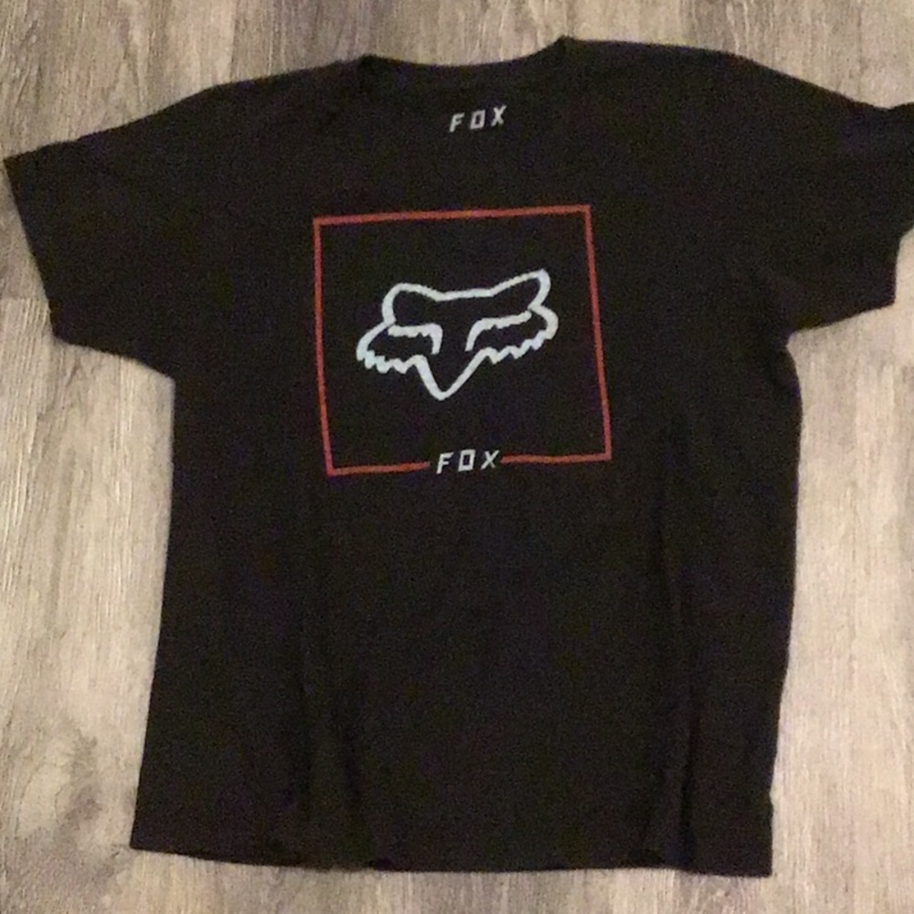 Fox boys tee, size L.